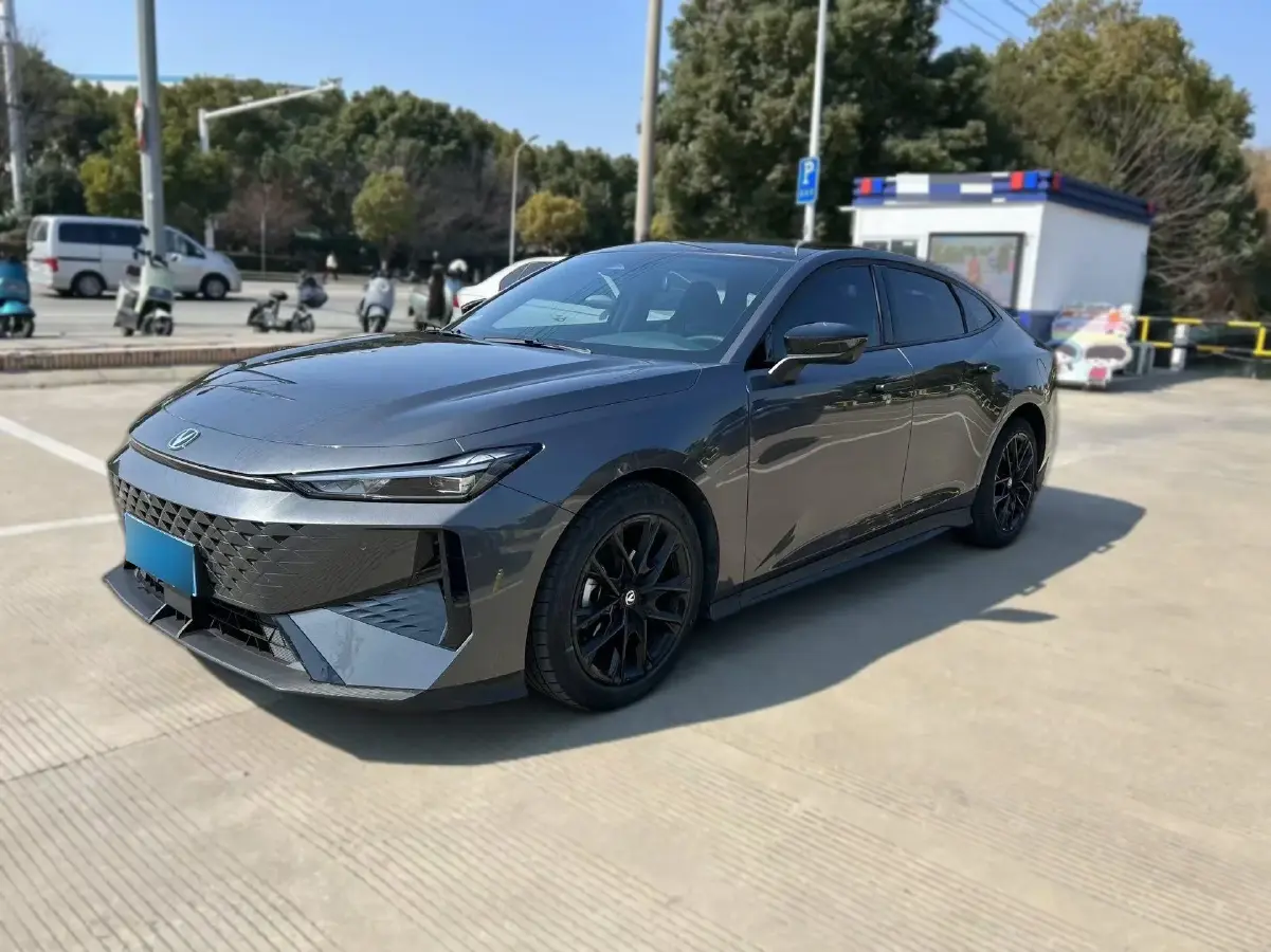 2024 ChangAn UNI-V 1.5T 188HP L4 7DCT