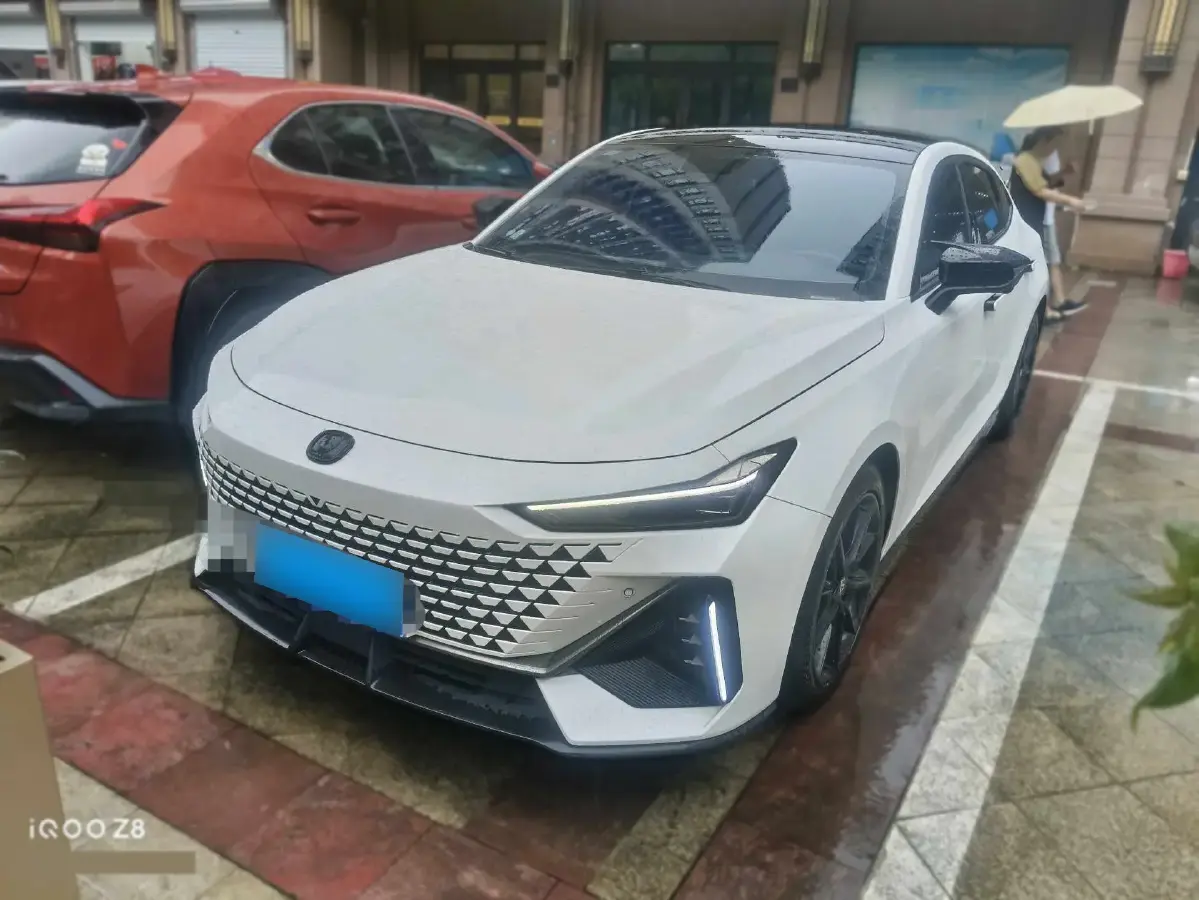 2022 ChangAn UNI-V 1.5T 188HP L4 7DCT