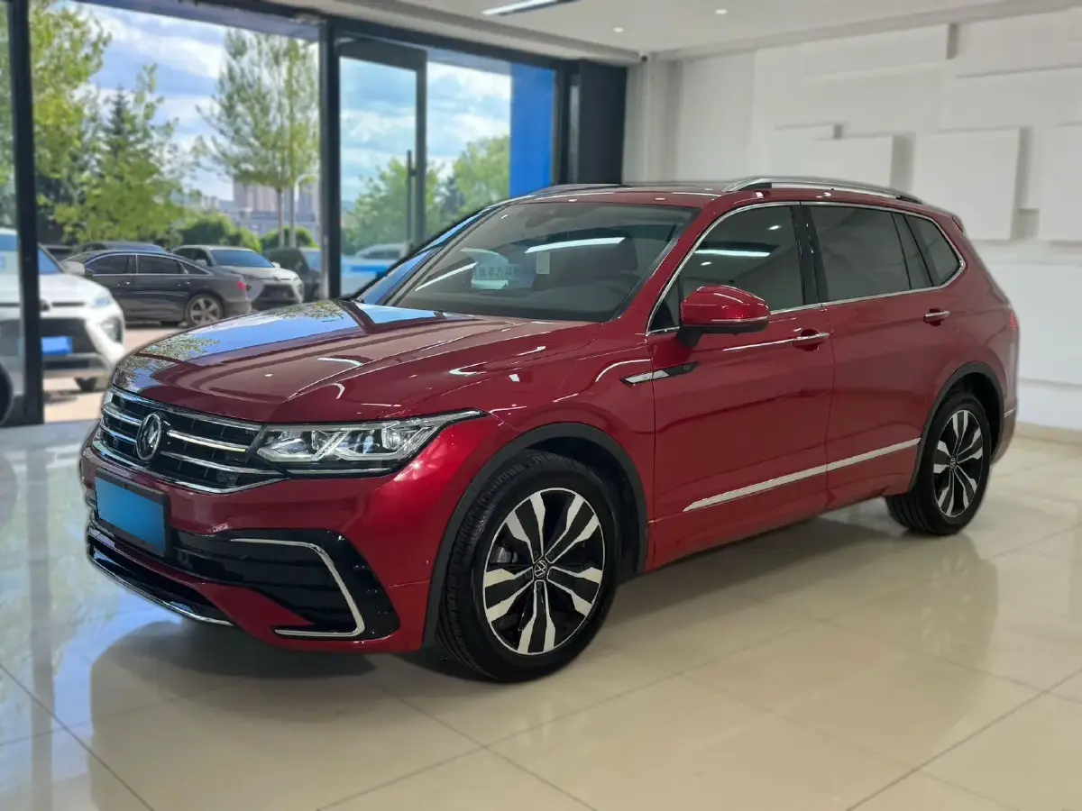 2023 Volkswagen Tiguan L 2.0T 220HP L4 7DCT