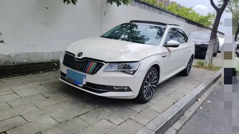 2018 Skoda Superb 1.8T 180HP L4 7DCT