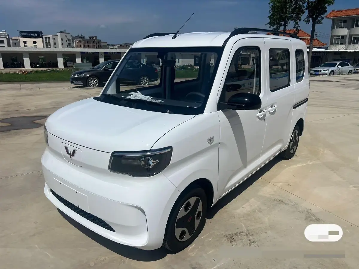 2025 WuLing ZhiGuang BEV 17.7KWH