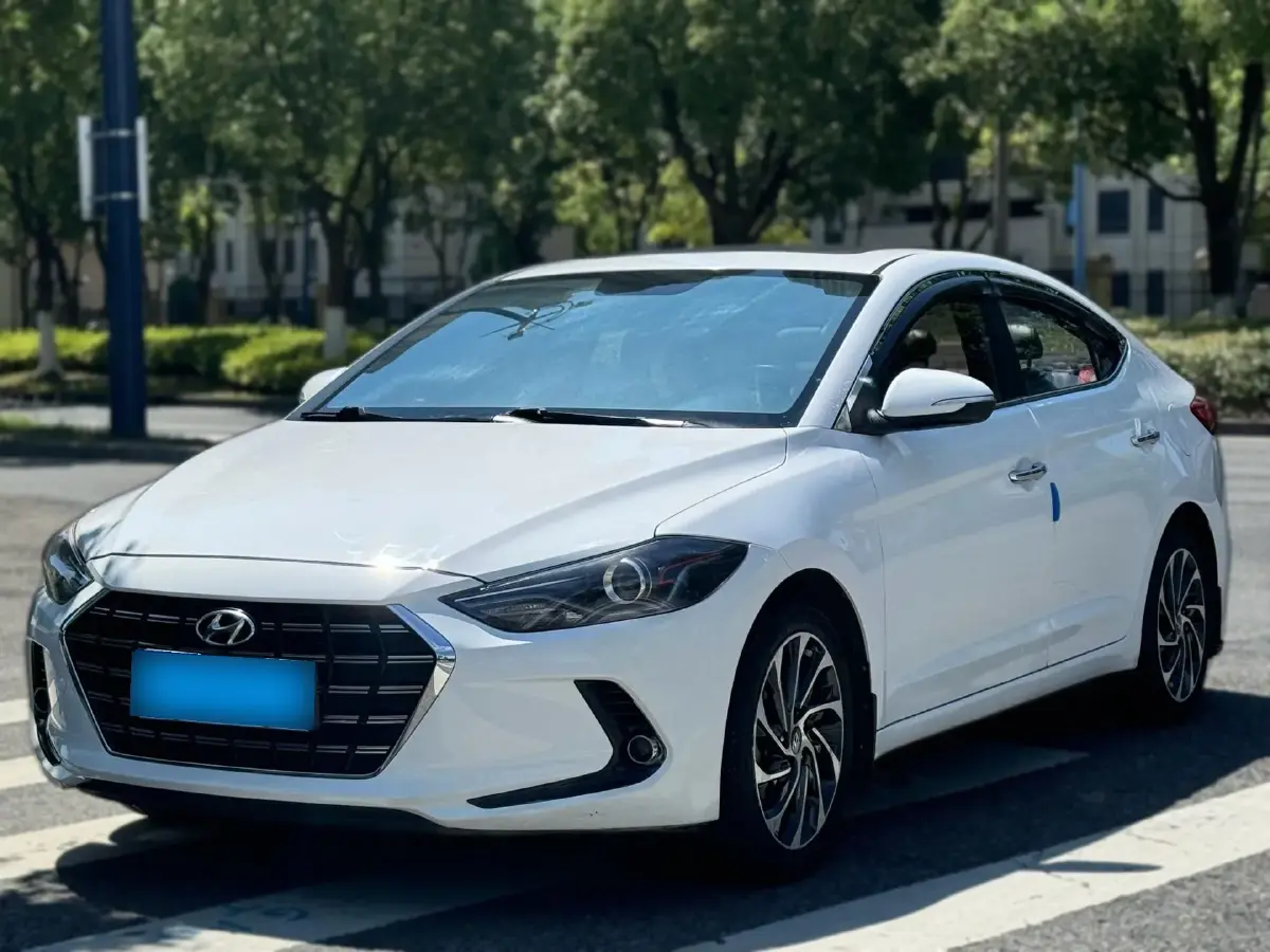 2019 Hyundai Elantra 1.4T 130HP L4 7DCT