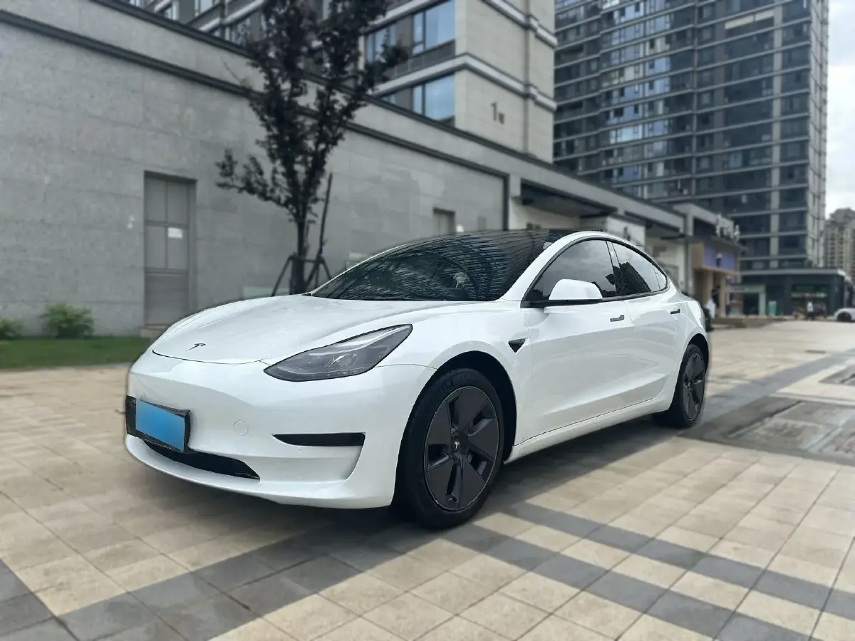 2022 Tesla Model 3 BEV 60KWH