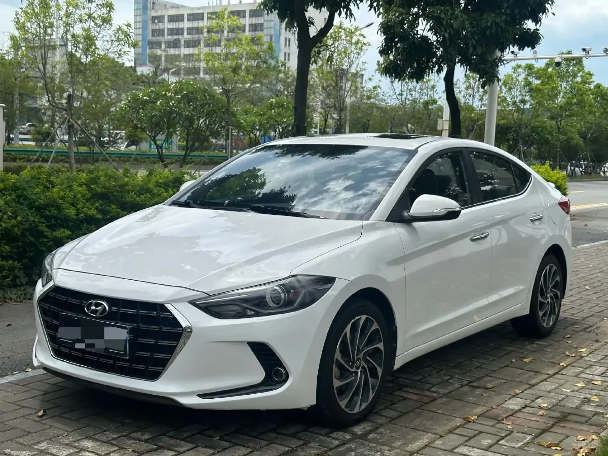 2019 Hyundai Elantra 1.5L 115HP L4 CVT