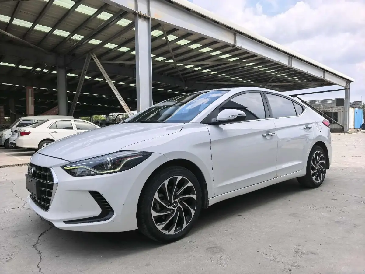 2020 Hyundai Elantra 1.5L 115HP L4 CVT
