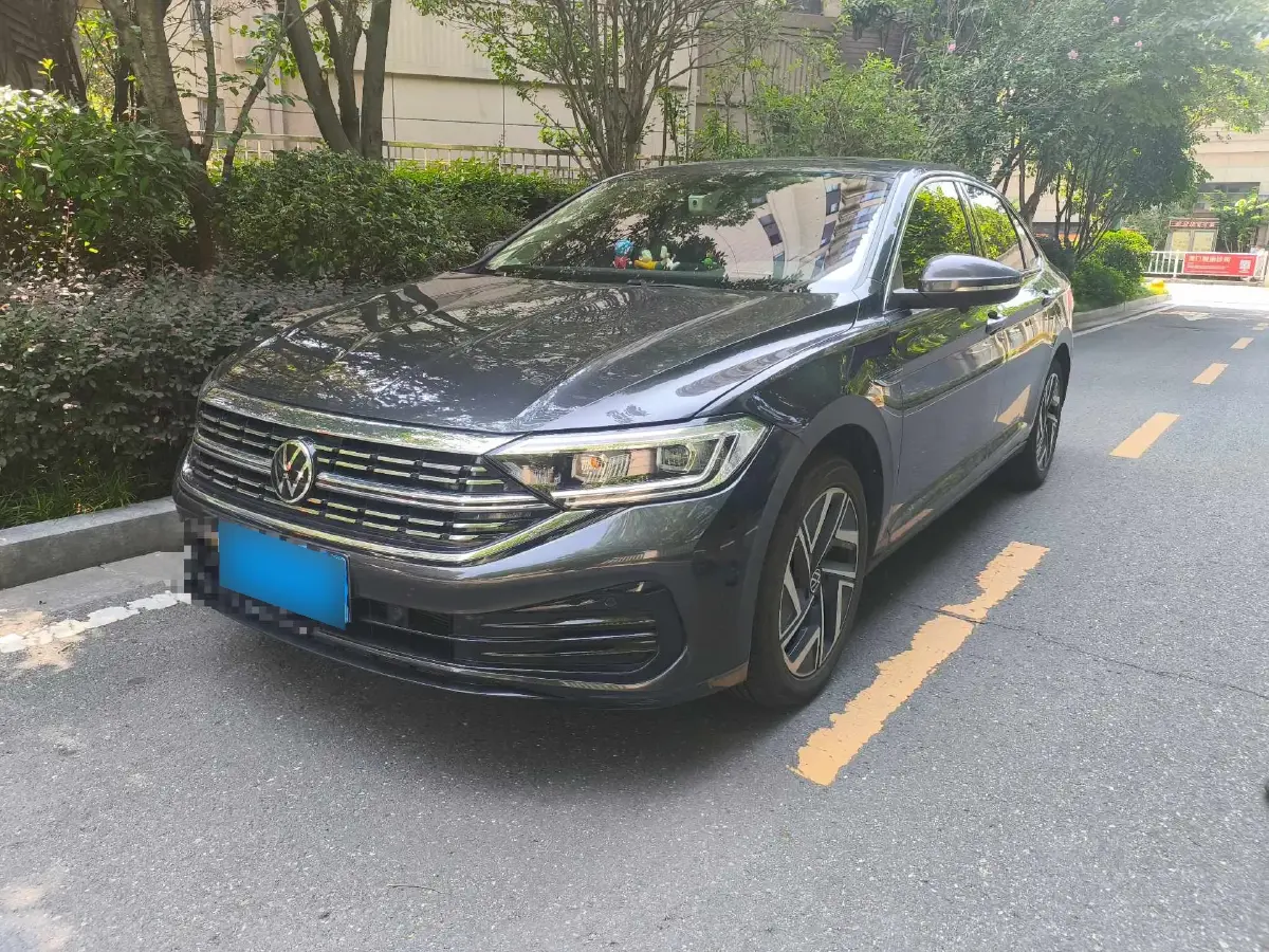 2023 Volkswagen Sagitar 1.5T 160HP L4 7DCT