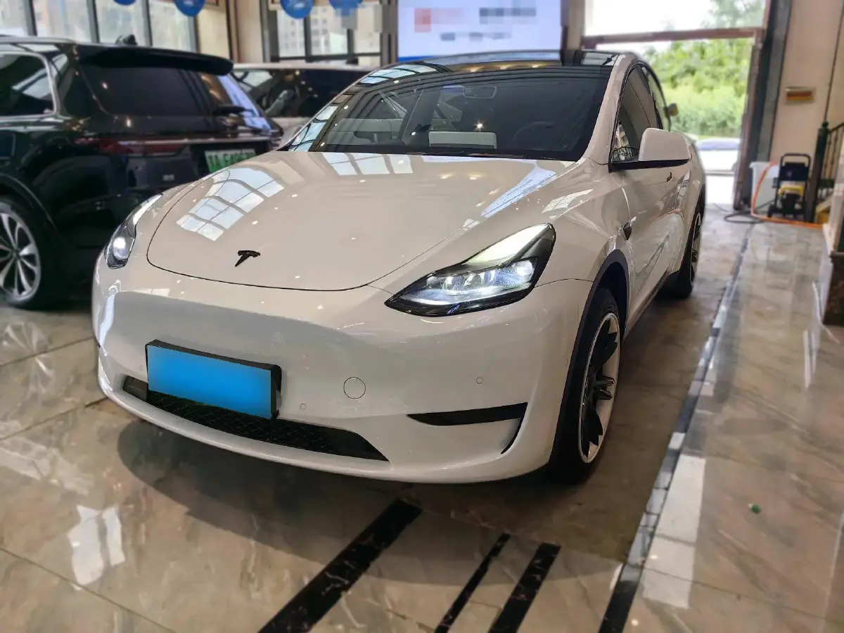 2023 Tesla Model Y BEV 60KWH