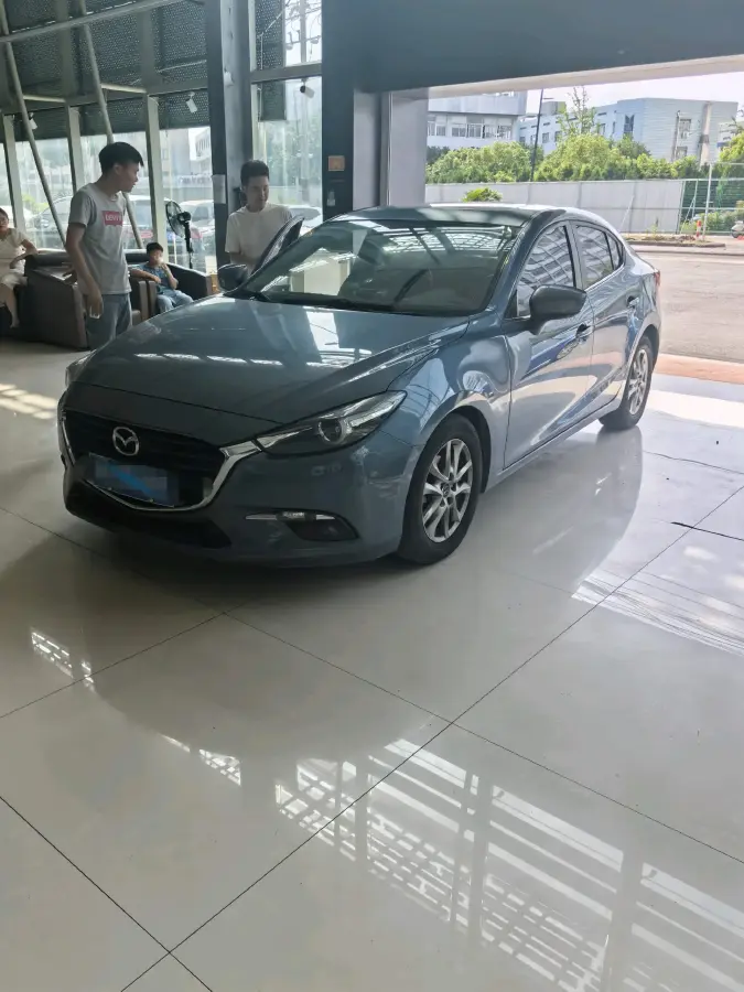 2017 Mazda 3 Axela 1.5L 117HP L4 6AT