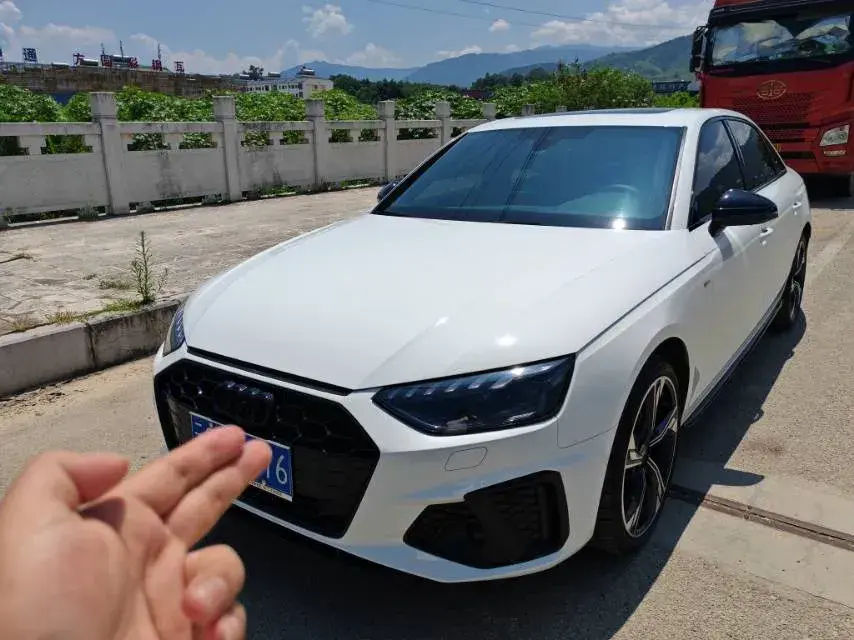 2024 Audi A4L 2.0T 190HP L4 7DCT