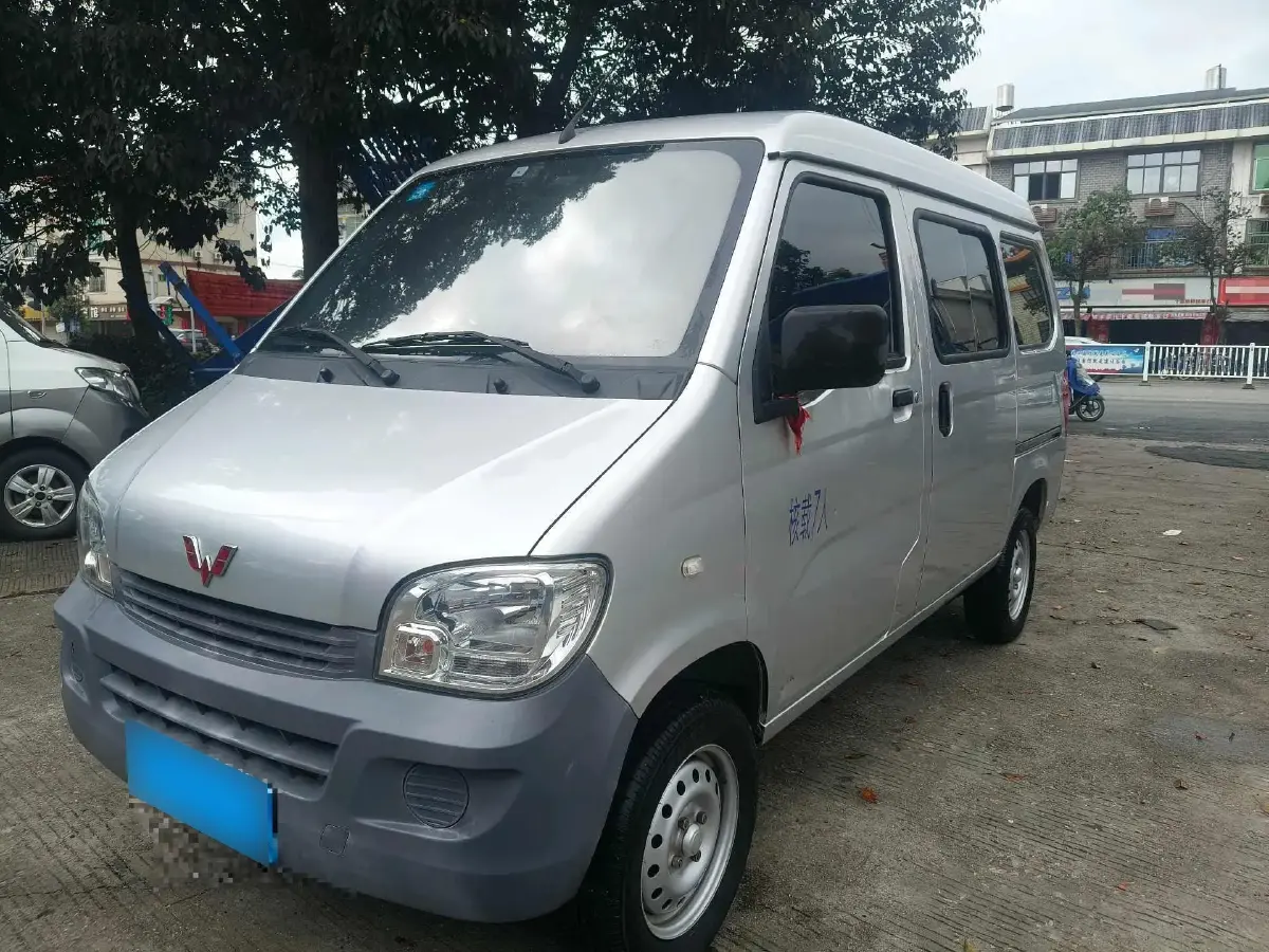 2020 WuLing ZhiGuang 1.2L 76HP L4 5MT