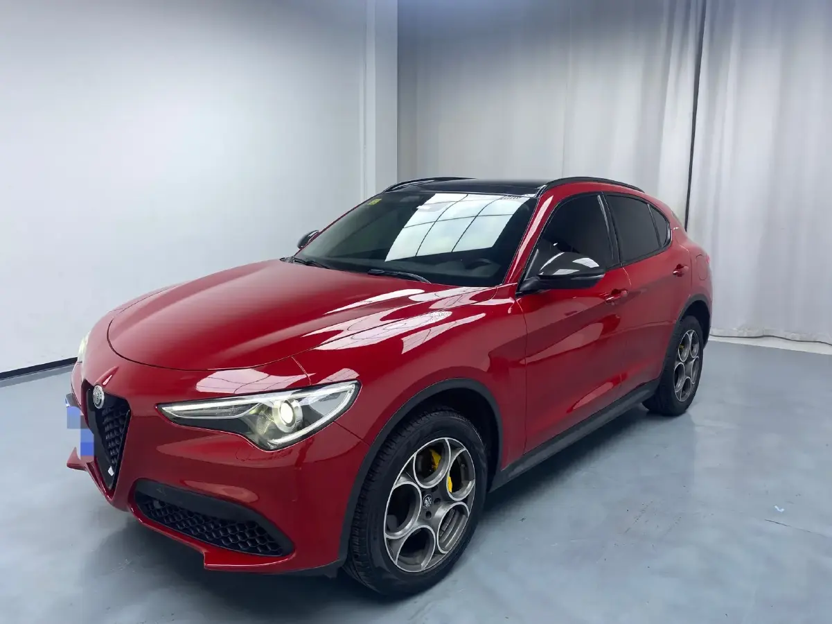 2020 Alfa Romeo Stelvio 2.0T 280HP L4 8AT