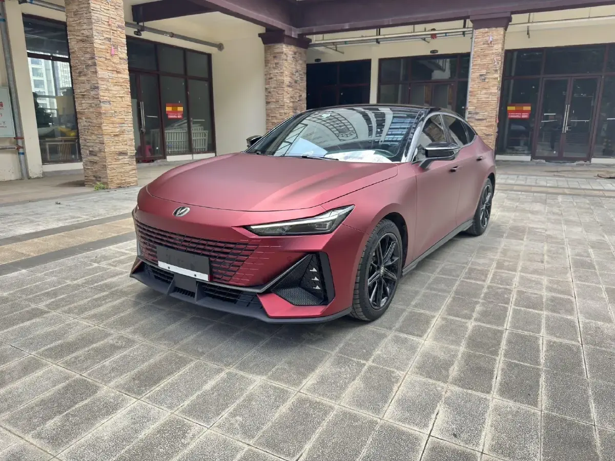 2022 ChangAn UNI-V 1.5T 188HP L4 7DCT