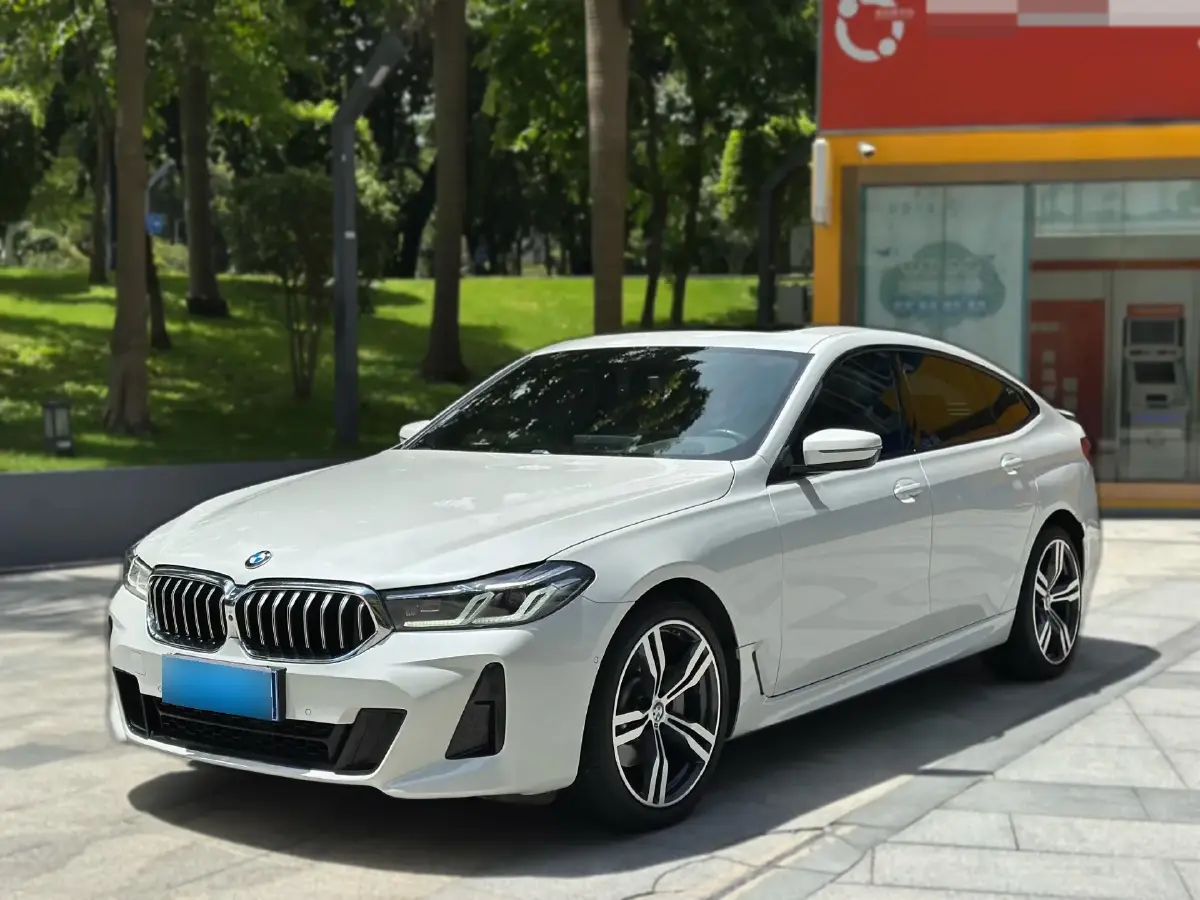 2022 BMW 6 Series GT 2.0T 245HP L4 8AT