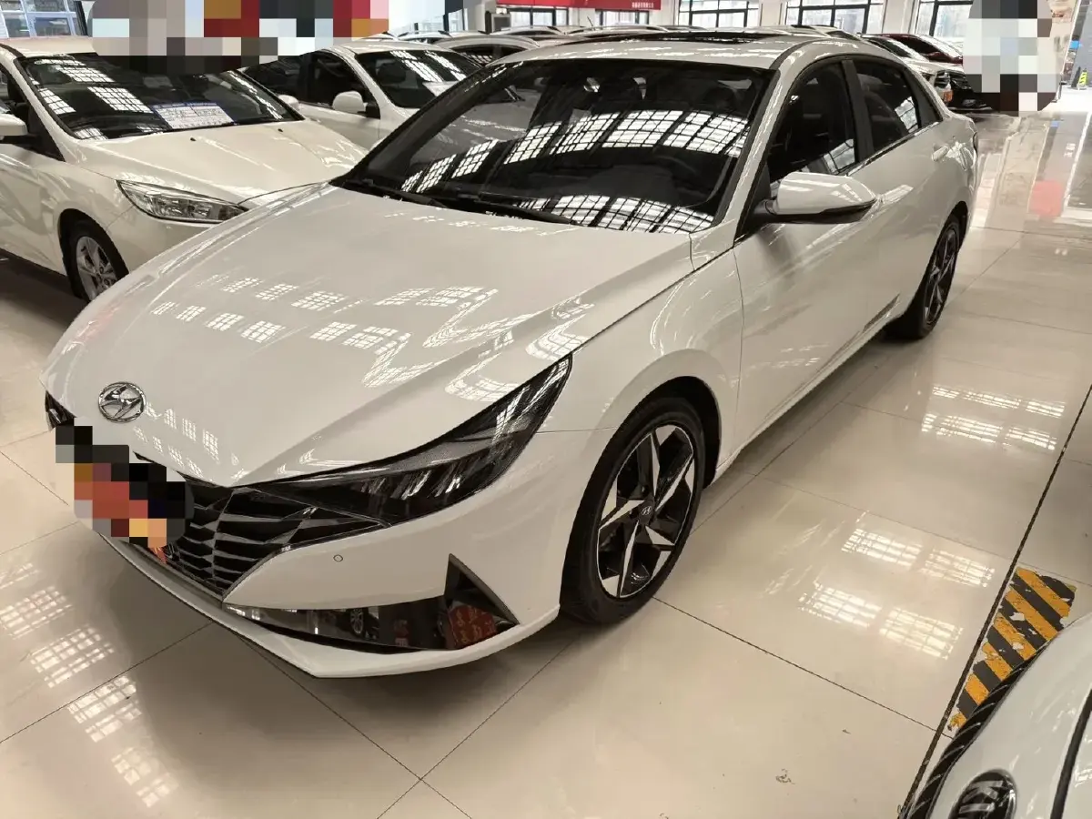 2022 Hyundai Elantra 1.5L 115HP L4 CVT