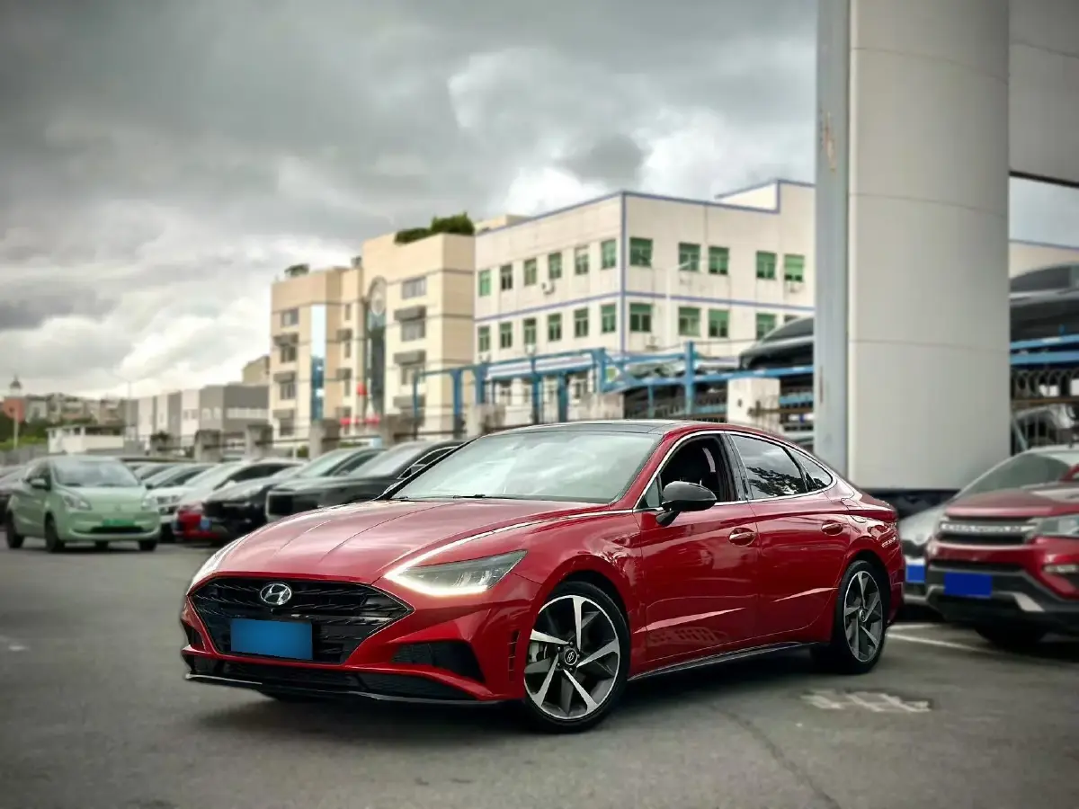 2020 Hyundai Sonata 2.0T 240HP L4 8AT