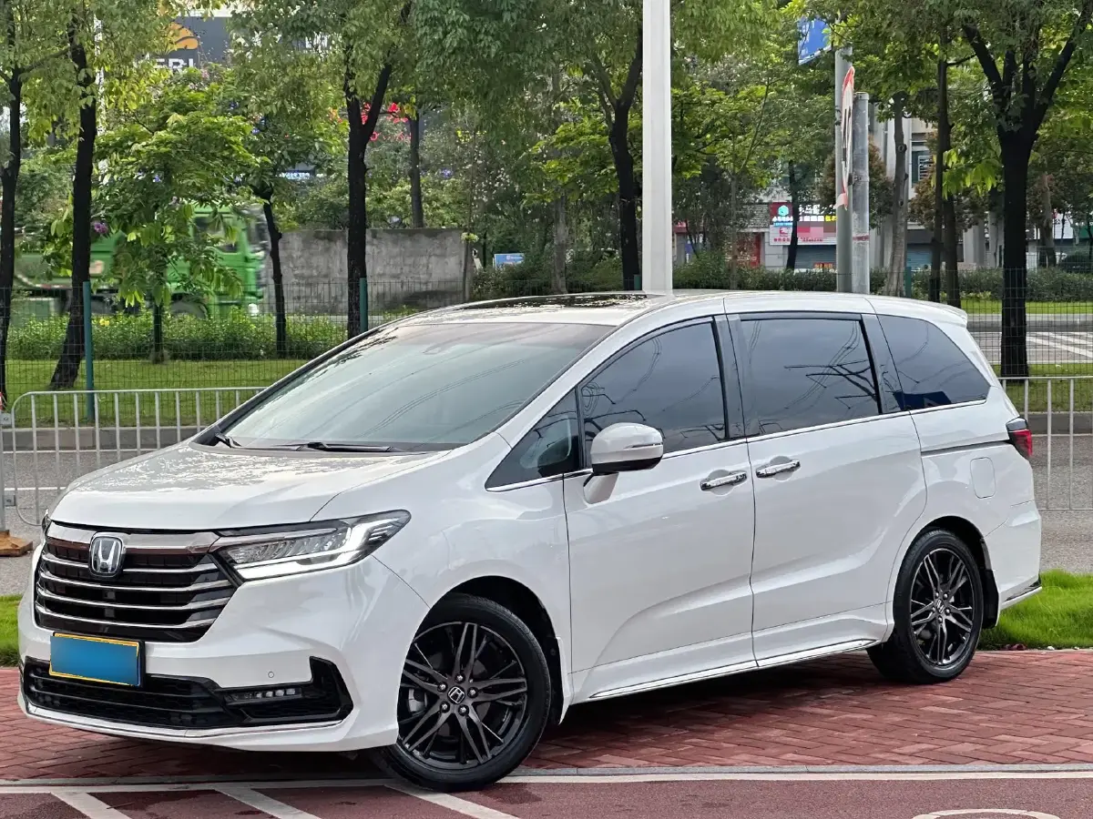 2022 Honda Odyssey 2.0L 146HP L4 E-CVT Hybrid