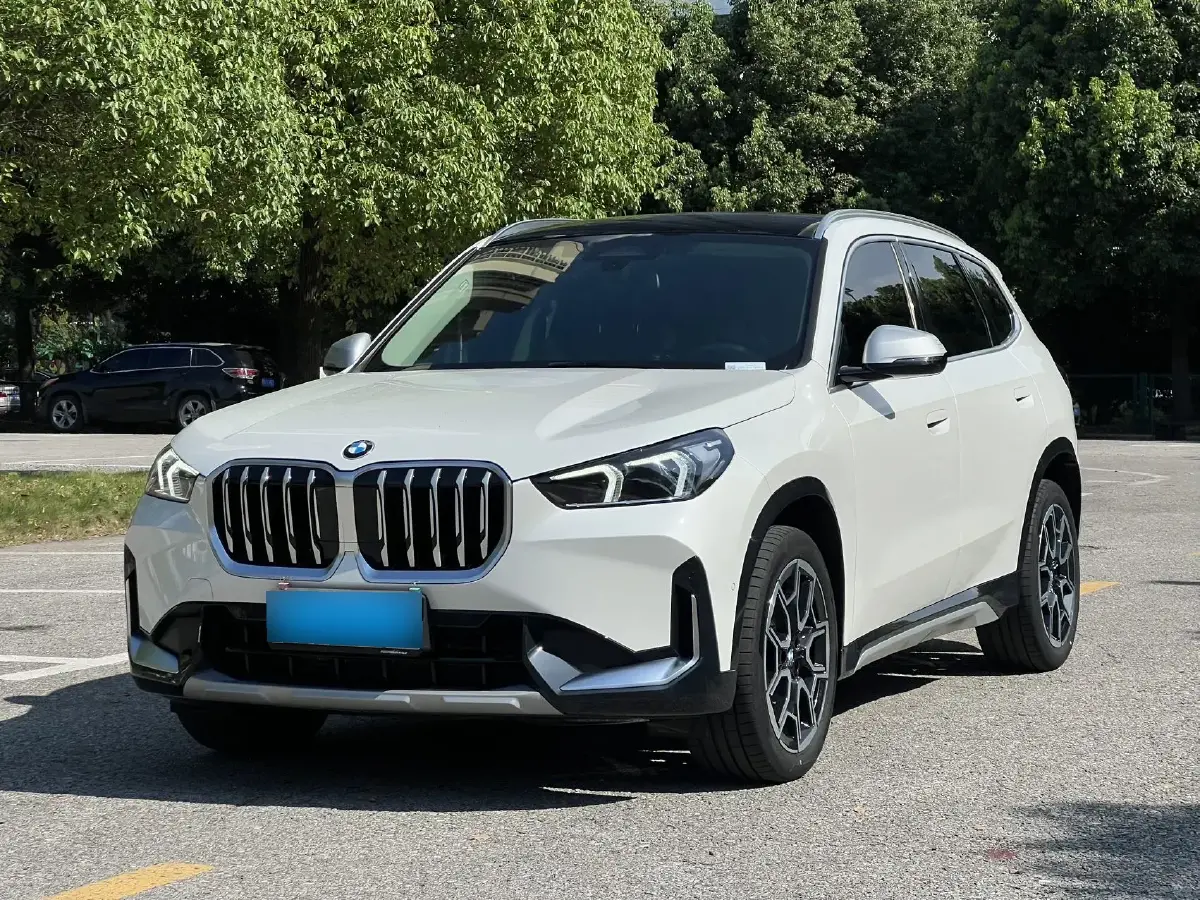 2023 BMW X1 2.0T 204HP L4 7DCT