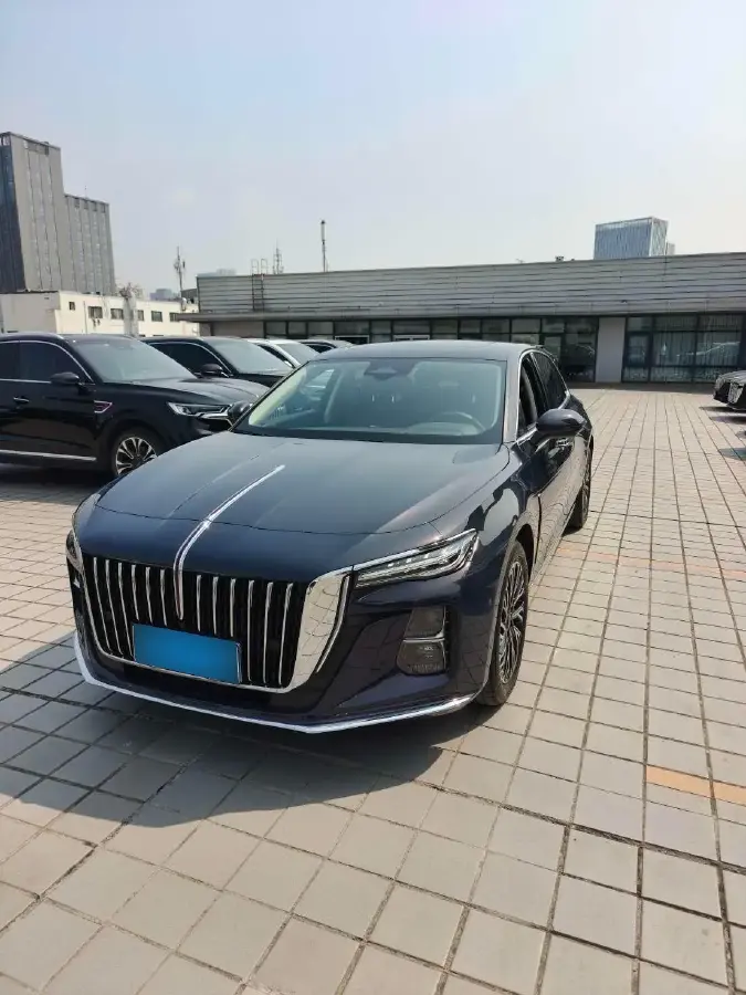 2023 HongQi H5 2.0T 224HP L4 8AT