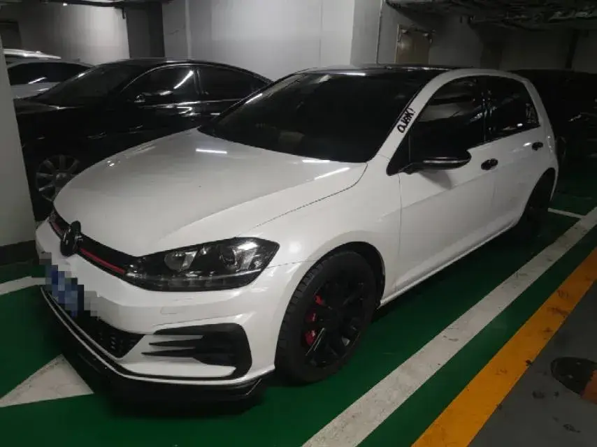 2018 Volkswagen Golf 1.6L 110HP L4 5MT