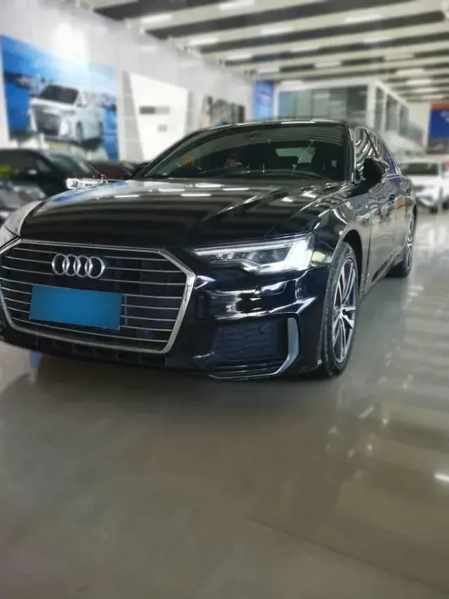 2022 Audi A6L 2.0T 190HP L4 7DCT