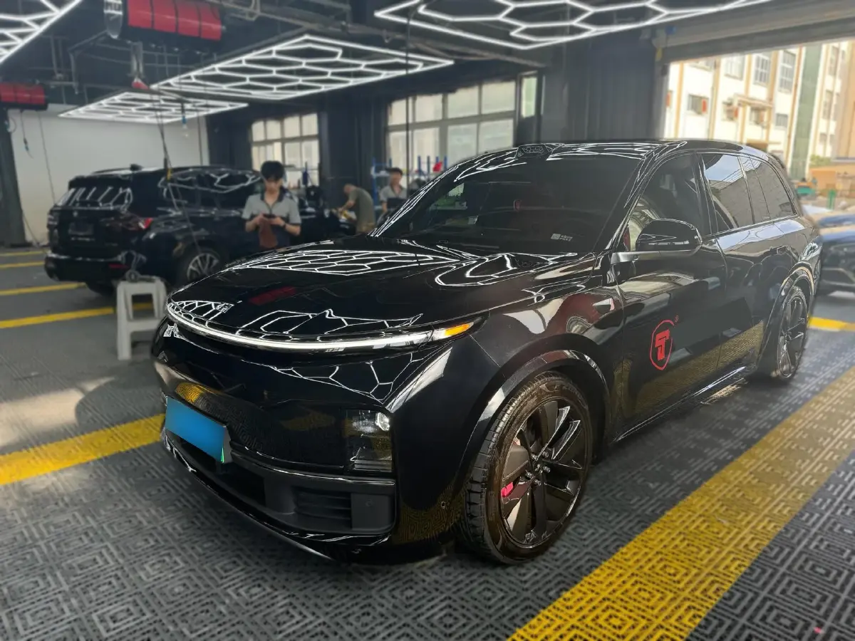 2023 Li L8 Range Extended 154HP REEV 40.9KWH