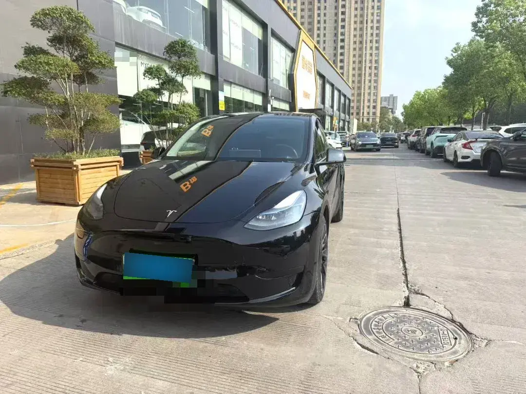 2022 Tesla Model Y BEV 60KWH