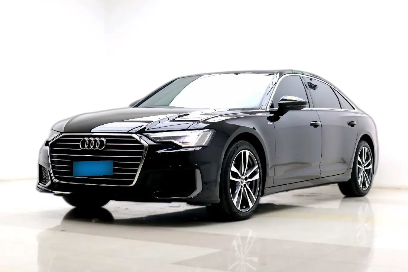 2022 Audi A6L 2.0T 190HP L4 7DCT