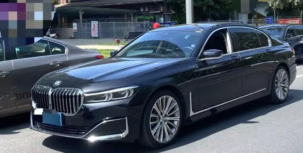 2021 BMW 7 Series 3.0T 340HP L6 8AT