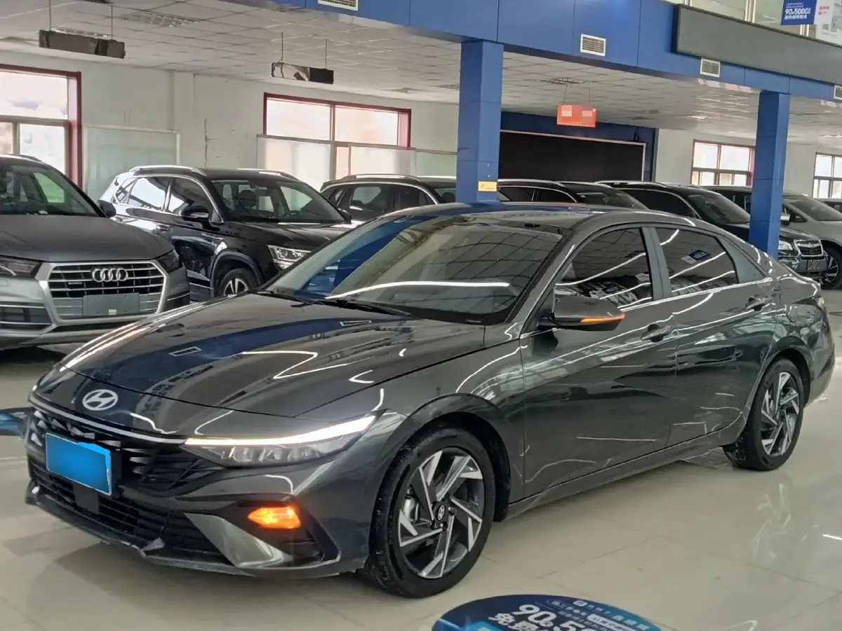 2023 Hyundai Elantra 1.5L 115HP L4 CVT