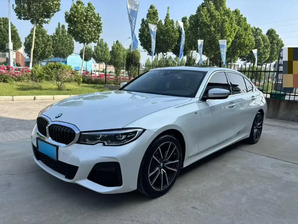 2022 BMW 3 Series 2.0T 184HP L4 8AT