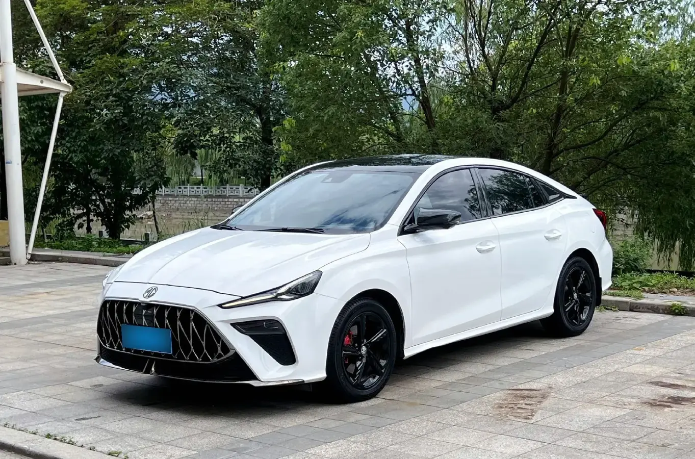 2022 MG 5 Scorpio 1.5T 181HP L4 7DCT