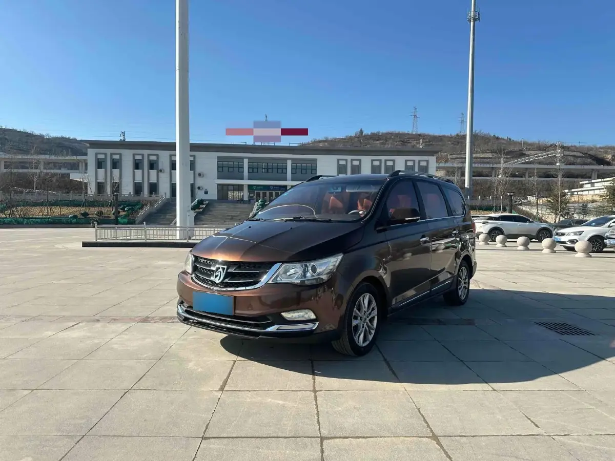 2016 BaoJun 730 1.5L 112HP L4 5MT