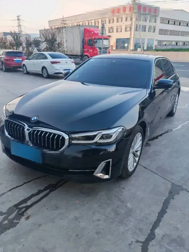 2022 BMW 5 Series 2.0T 184HP L4 8AT