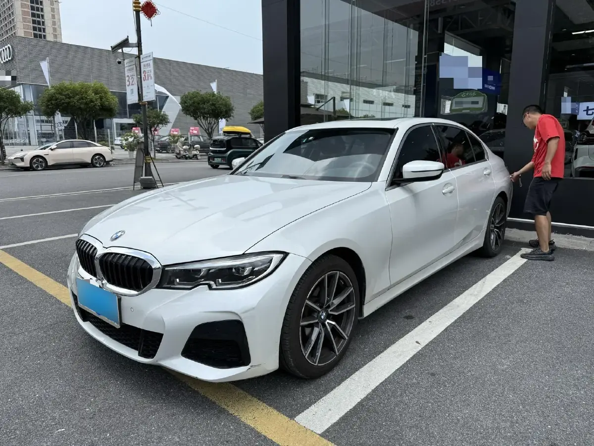 2022 BMW 3 Series 2.0T 156HP L4 8AT