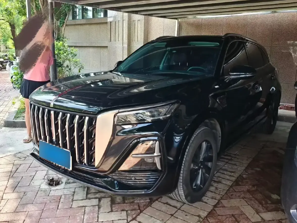 2023 HongQi HS5 2.0T 252HP L4 8AT