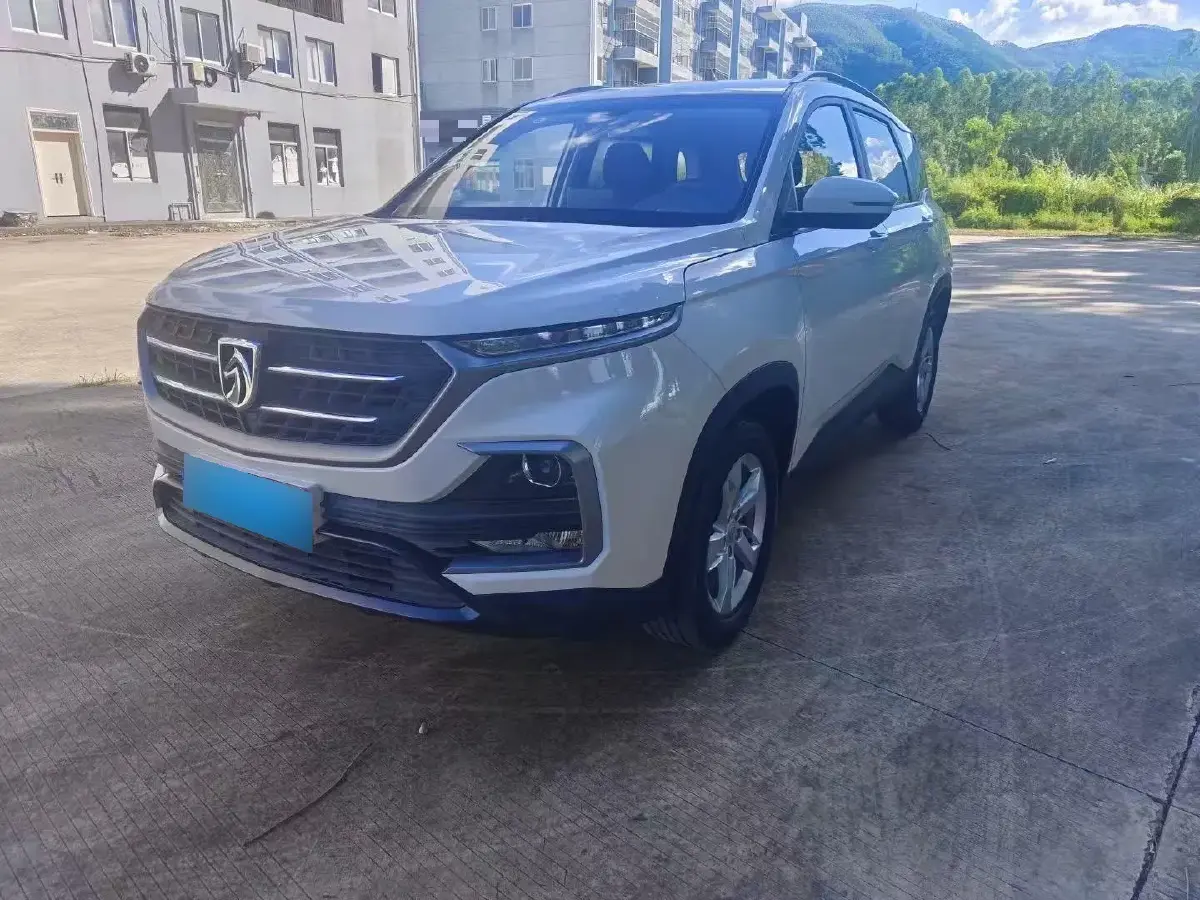 2018 BaoJun 530 1.5T 150HP L4 6MT