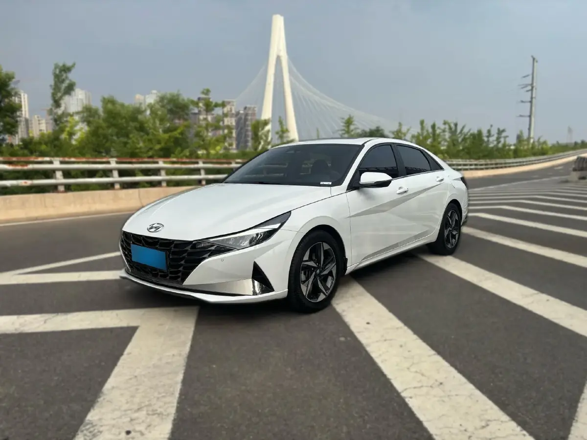 2021 Hyundai Elantra 1.5L 115HP L4 CVT