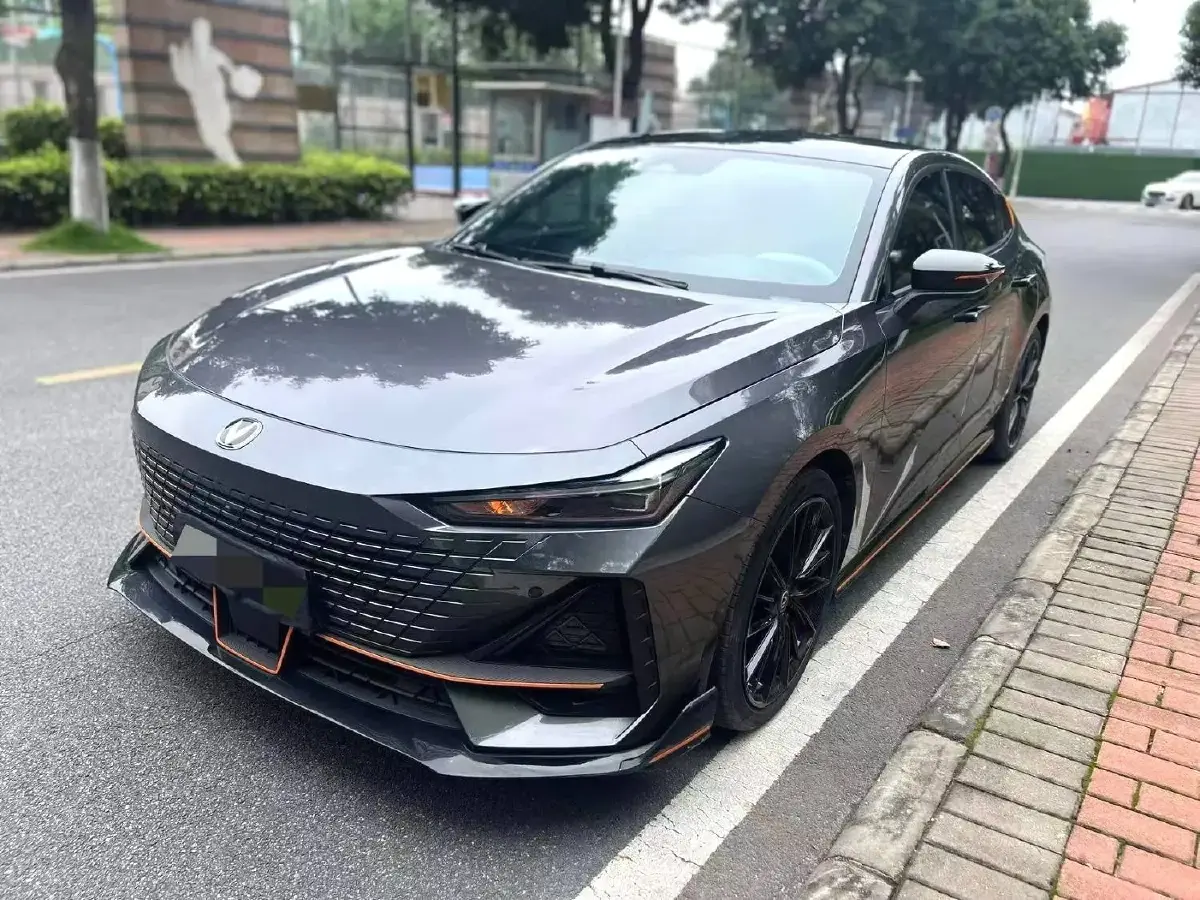 2023 ChangAn UNI-V 1.5T 188HP L4 7DCT