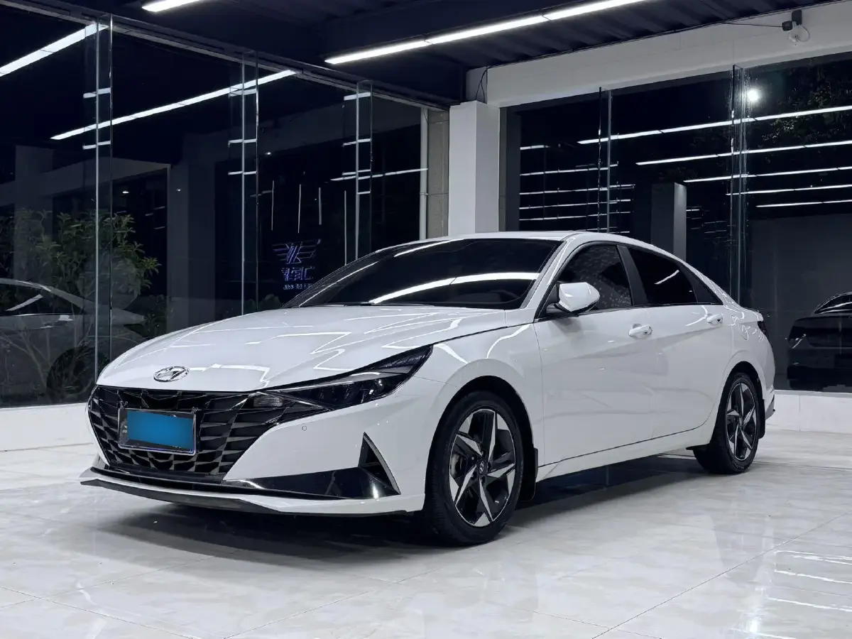 2021 Hyundai Elantra 1.5L 115HP L4 CVT