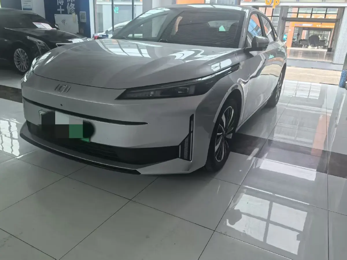 2024 ChangAn QiYuan A05 1.5L 110HP L4 E-CVT PHEV 9.07KWH 2024 ChangAn QiYuan A05 1.5L 110HP L4 E-CVT PHEV 9.07KWH