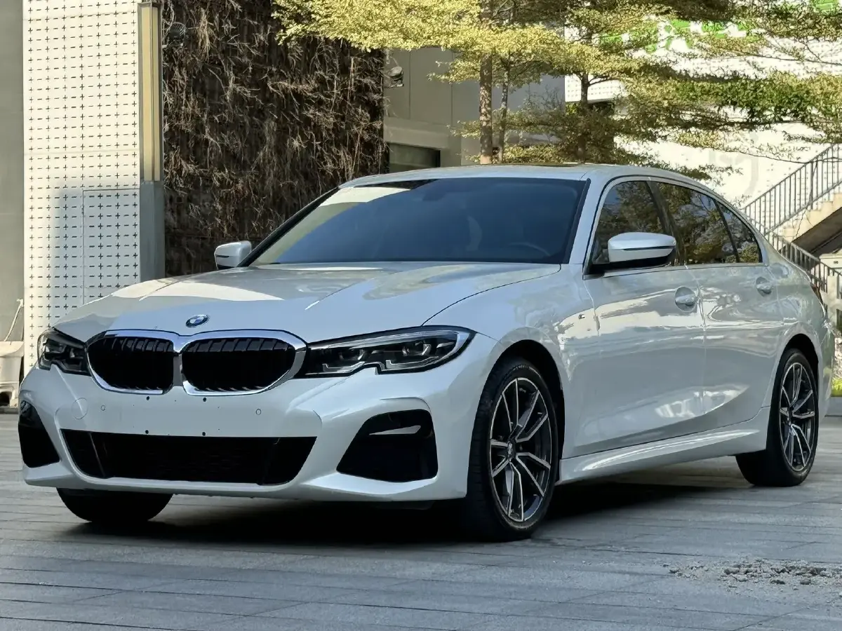 2022 BMW 3 Series 2.0T 156HP L4 8AT