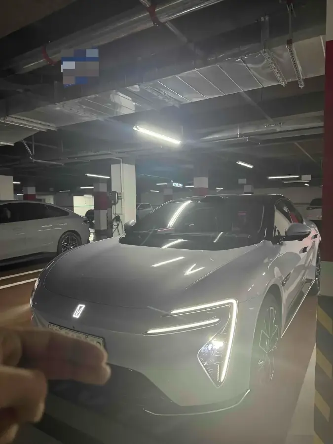 2025 Avatr 06 REEV 156HP REEV