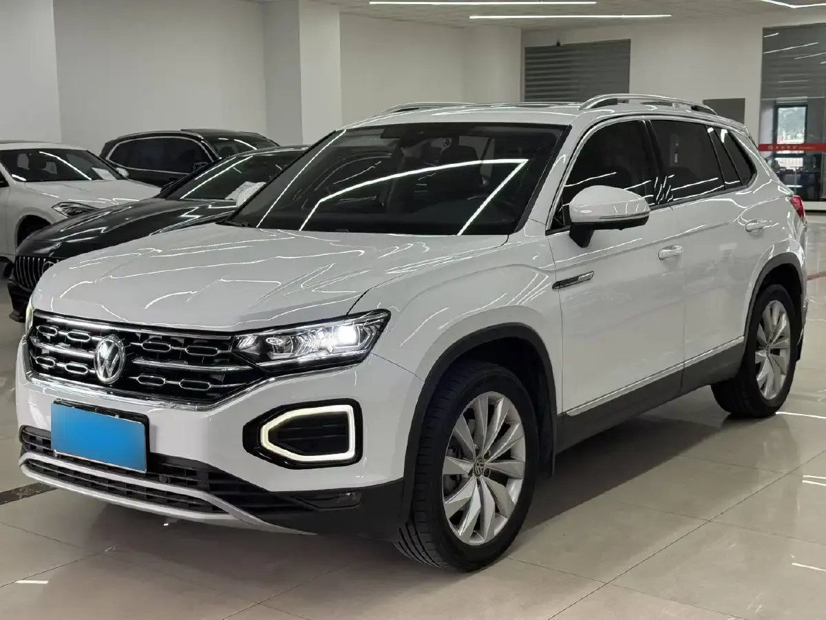 2021 Volkswagen Tayron 2.0T 220HP L4 7DCT