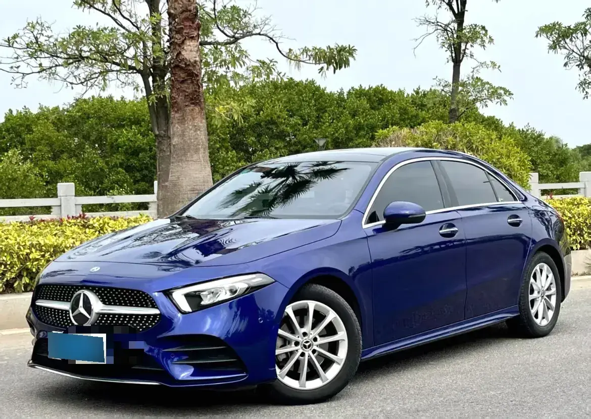 2020 Mercedes-Benz A Class 1.3T 163HP L4 7DCT