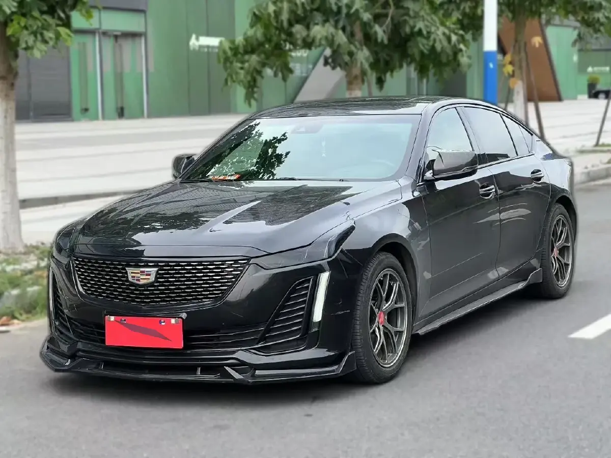 2022 Cadillac CT5 2.0T 237HP L4 10AT