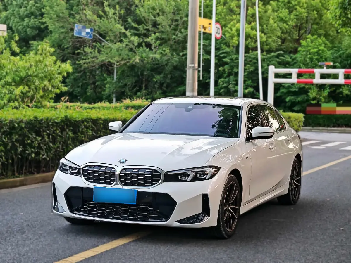 2023 BMW 3 Series 2.0T 184HP L4 8AT