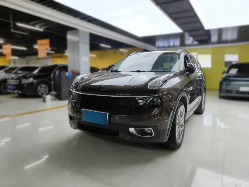 2017 LYNK&CO 01 2.0T 190HP L4 6AT