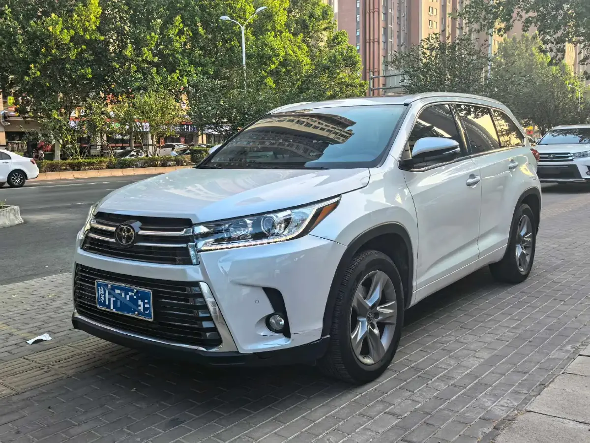 2021 Toyota Highlander 2.0T 220HP L4 6AT