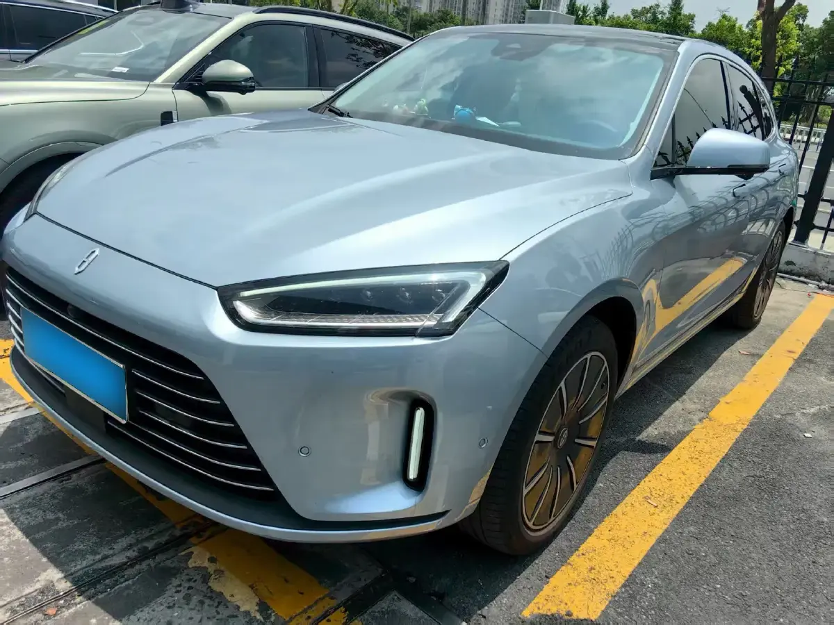 2022 HIMA AITO M5 Range Extended 125HP REEV 40KWH