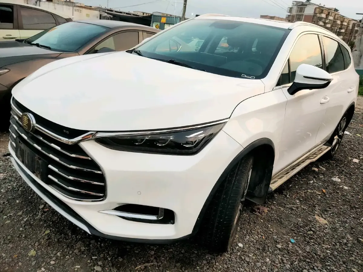 2018 BYD Tang 2.0T 205HP L4 6AT